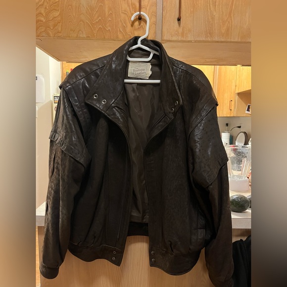 Leather jacket - Picture 3 of 4